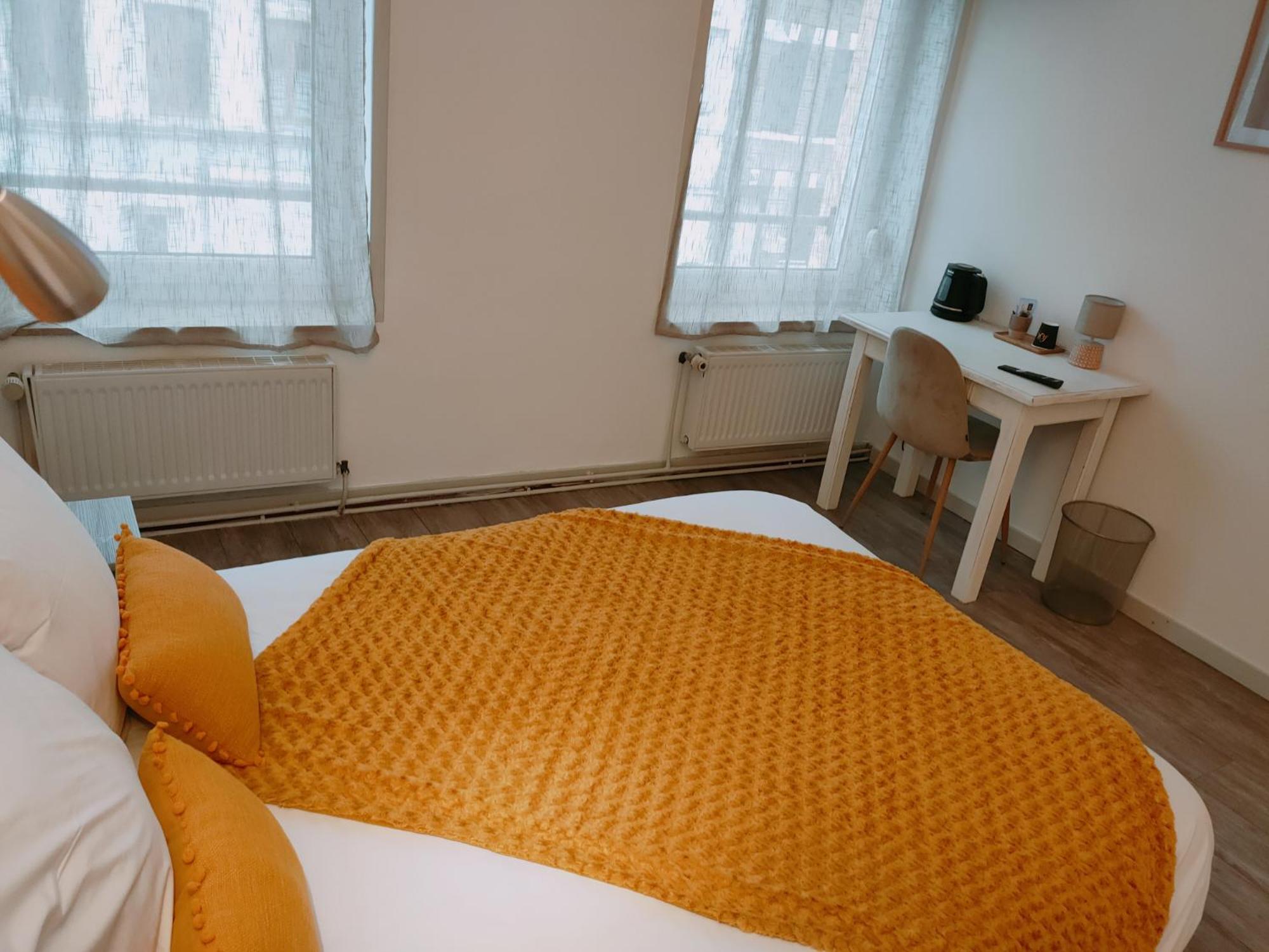 Le Royal Hotel Saint-Pol-sur-Ternoise Екстер'єр фото