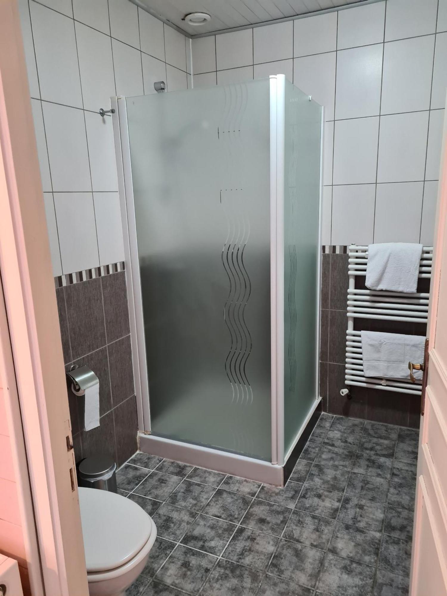 Le Royal Hotel Saint-Pol-sur-Ternoise Екстер'єр фото
